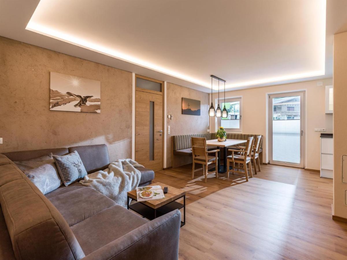 Apart Painting Ried im Zillertal Bagian luar foto